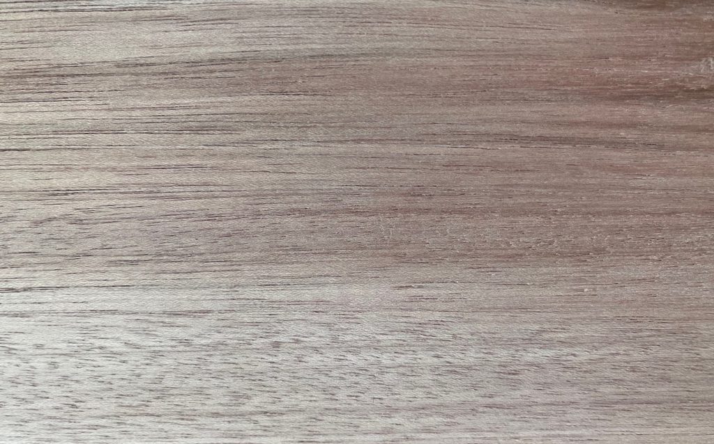 Holz-meranti-resistent 1